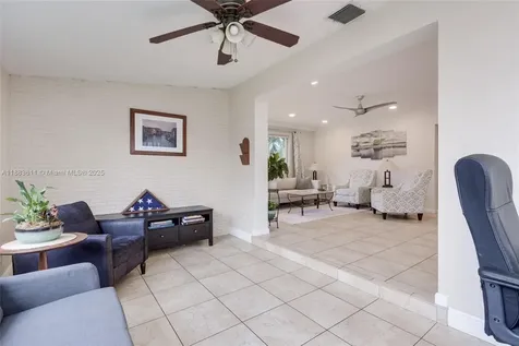 210 SW 64th Avenue Pembroke Pines FL 33023