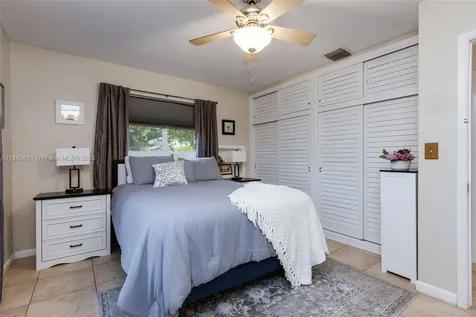 210 SW 64th Avenue Pembroke Pines FL 33023