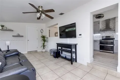 210 SW 64th Avenue Pembroke Pines FL 33023