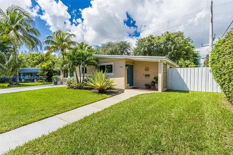 210 SW 64th Avenue Pembroke Pines FL 33023