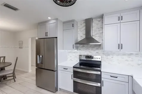 210 SW 64th Avenue Pembroke Pines FL 33023