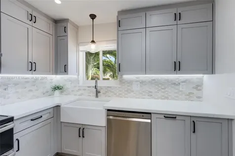 210 SW 64th Avenue Pembroke Pines FL 33023