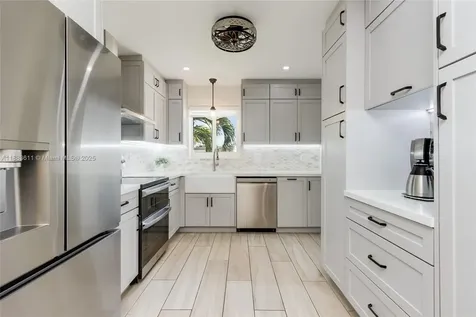 210 SW 64th Avenue Pembroke Pines FL 33023