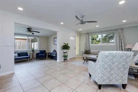 210 SW 64th Avenue Pembroke Pines FL 33023