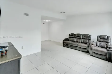6916 NW 166th Terrace Miami Lakes FL 33014