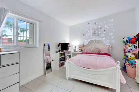 6916 NW 166th Terrace Miami Lakes FL 33014