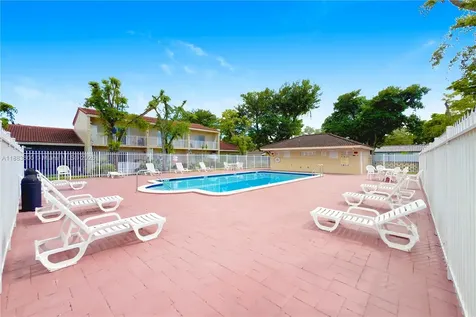 6916 NW 166th Terrace Miami Lakes FL 33014