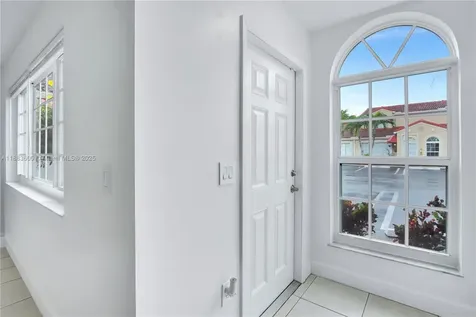 6916 NW 166th Terrace Miami Lakes FL 33014