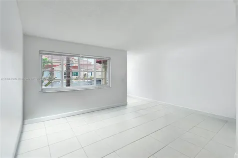 6916 NW 166th Terrace Miami Lakes FL 33014