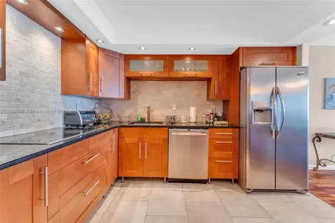 18021 Biscayne Boulevard Aventura FL 33160