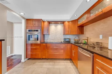 18021 Biscayne Boulevard Aventura FL 33160