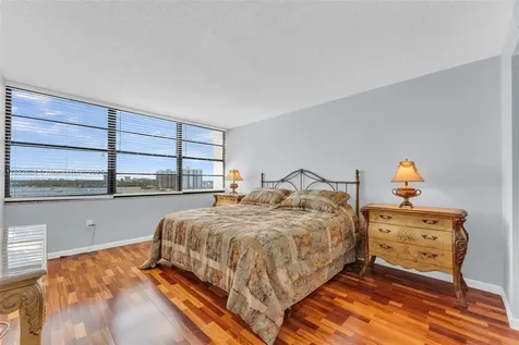 18021 Biscayne Boulevard Aventura FL 33160