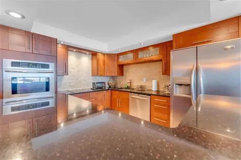 18021 Biscayne Boulevard Aventura FL 33160