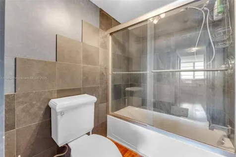 18021 Biscayne Boulevard Aventura FL 33160