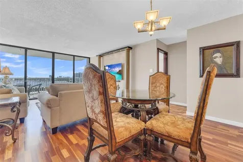 18021 Biscayne Boulevard Aventura FL 33160