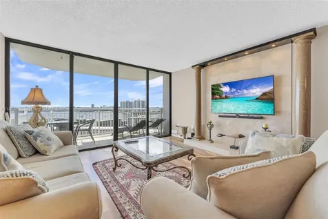 18021 Biscayne Boulevard Aventura FL 33160