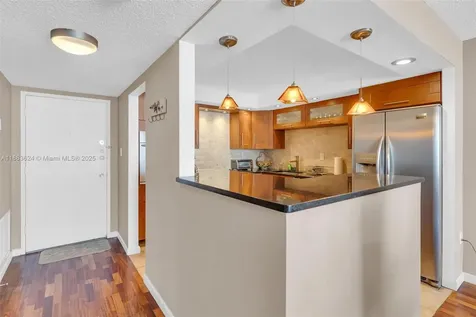 18021 Biscayne Boulevard Aventura FL 33160