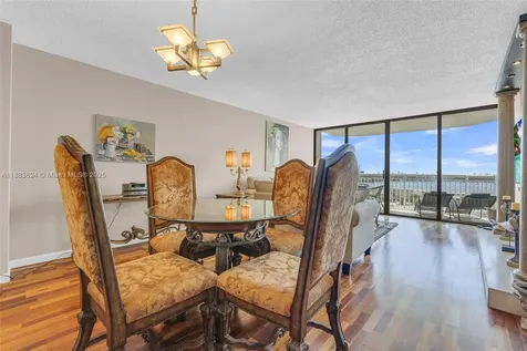 18021 Biscayne Boulevard Aventura FL 33160