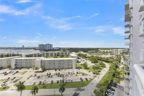 18021 Biscayne Boulevard Aventura FL 33160