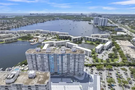 18021 Biscayne Boulevard Aventura FL 33160