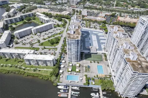 18021 Biscayne Boulevard Aventura FL 33160