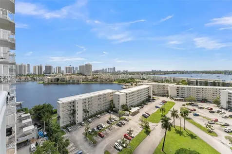 18021 Biscayne Boulevard Aventura FL 33160