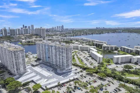 18021 Biscayne Boulevard Aventura FL 33160