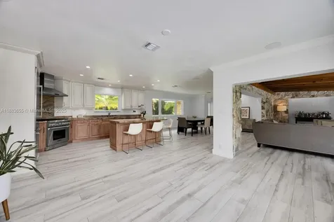 10110 SW 66th Street Miami FL 33173