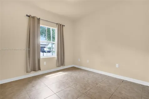 2401 NE 4th Street Homestead FL 33033