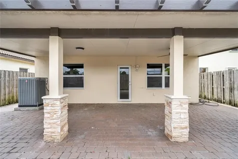 2401 NE 4th Street Homestead FL 33033
