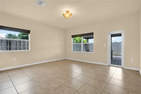 2401 NE 4th Street Homestead FL 33033