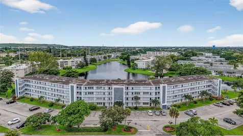 2009 N Farnham N Deerfield Beach FL 33442