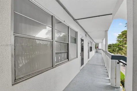 2009 N Farnham N Deerfield Beach FL 33442