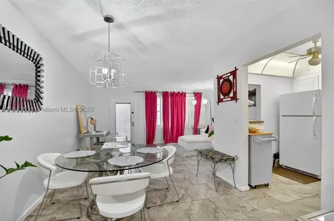 2009 N Farnham N Deerfield Beach FL 33442