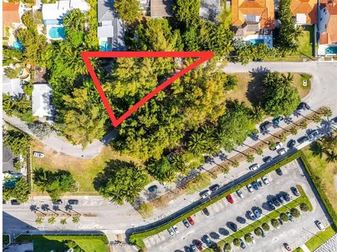 895 NE 70th Street Miami FL 33138