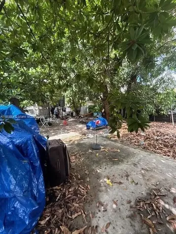 2643 NW 23rd Court Miami FL 33142