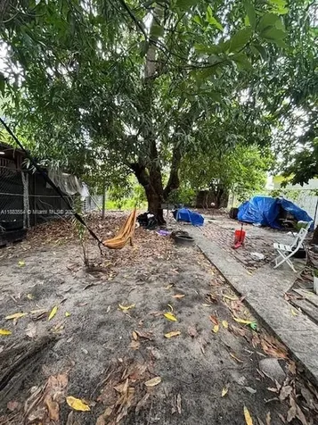 2643 NW 23rd Court Miami FL 33142