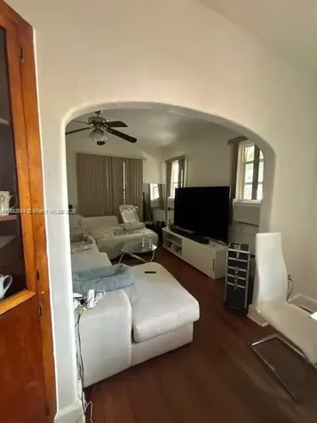 2643 NW 23rd Court Miami FL 33142