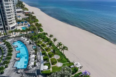 18555 Collins Avenue Sunny Isles Beach FL 33160