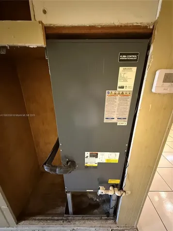 2960 Avenue F Riviera Beach FL 33404