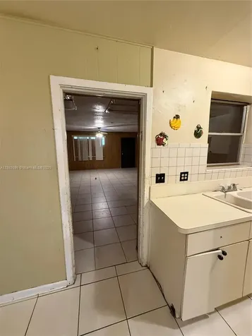 2960 Avenue F Riviera Beach FL 33404