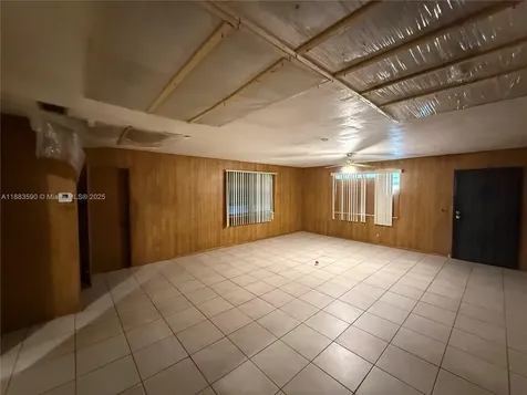 2960 Avenue F Riviera Beach FL 33404