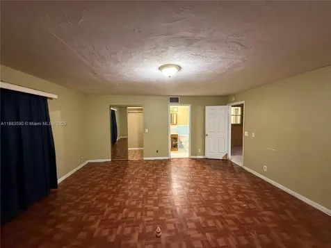 2960 Avenue F Riviera Beach FL 33404