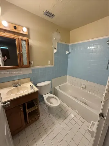 2960 Avenue F Riviera Beach FL 33404