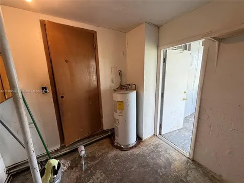 2960 Avenue F Riviera Beach FL 33404