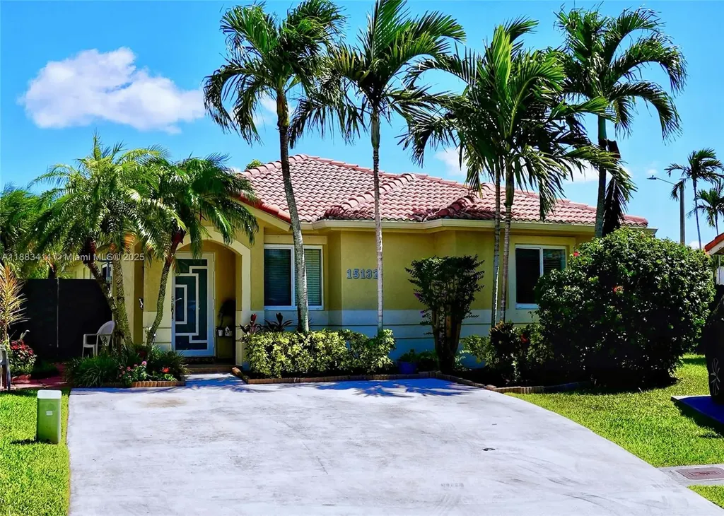15132 SW 140th Terrace Miami FL 33196