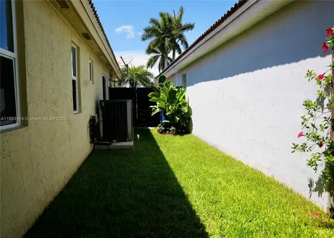 15132 SW 140th Terrace Miami FL 33196