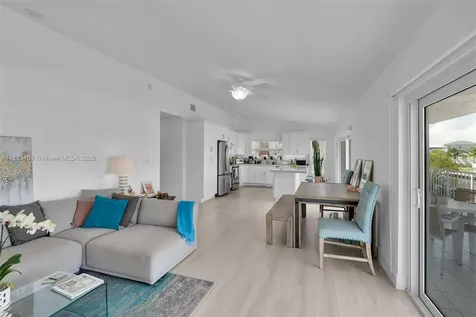 64 W Plaza Del Sol Islamorada FL 33036