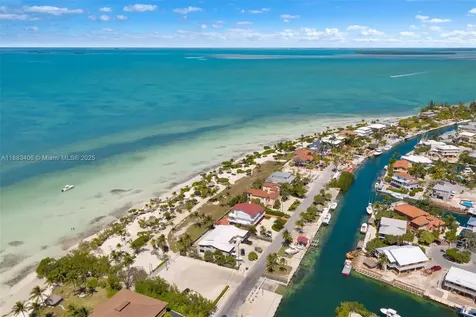 64 W Plaza Del Sol Islamorada FL 33036