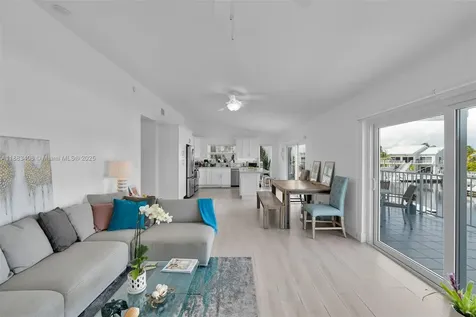64 W Plaza Del Sol Islamorada FL 33036